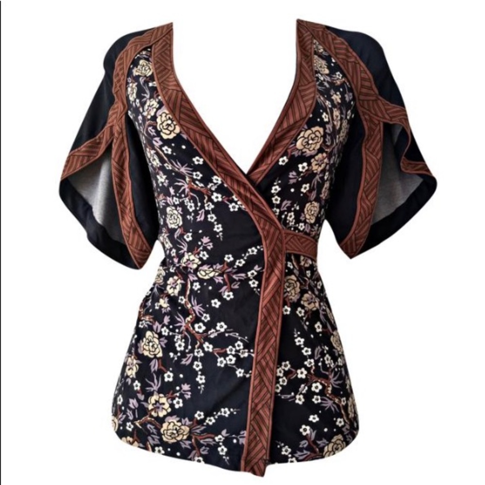 BCBG Blue Kimono wrap floral Brown V neck blouse.